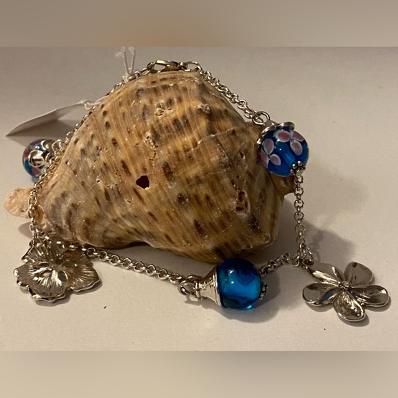 NEW Lampwork blue glass summer charm bracelet - Picture 2 of 3